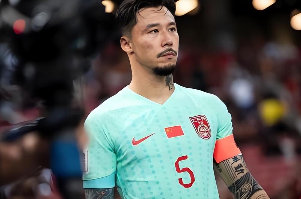世界杯客户端安装指南-马纳法将被停赛！球迷就看好三位申花王牌顶替他，一人曾留洋欧洲